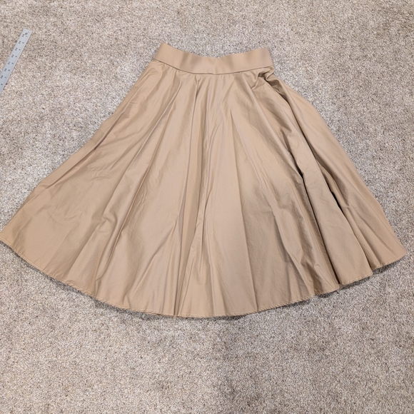 Elegant Tan Women's Skirt - Picture 1 of 6
